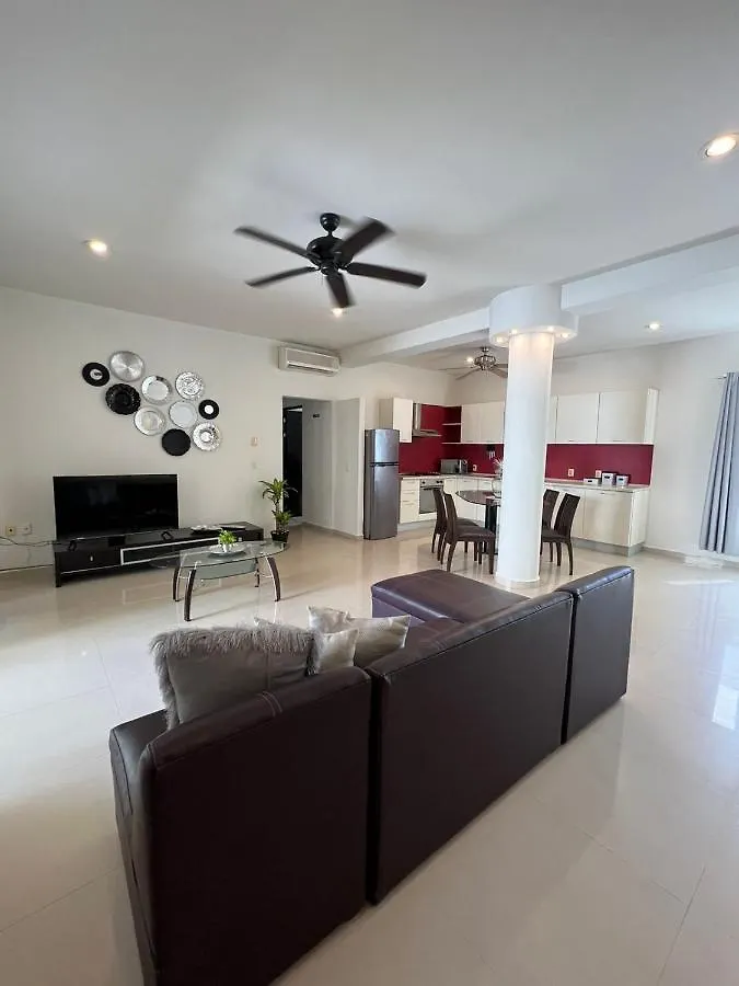 Espacioso Departamento A Unos Metros De Playa Mamitas Y De La Famosa 5Ta Av Playa del Carmen Apartment