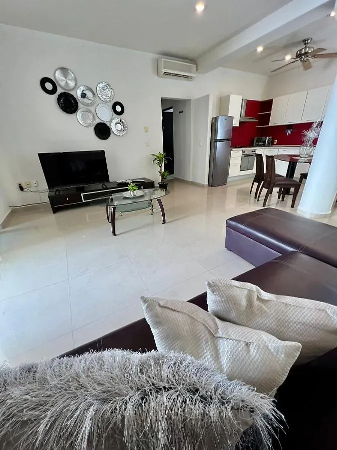 Espacioso Departamento A Unos Metros De Playa Mamitas Y De La Famosa 5Ta Av Playa del Carmen 0*,  Mexico