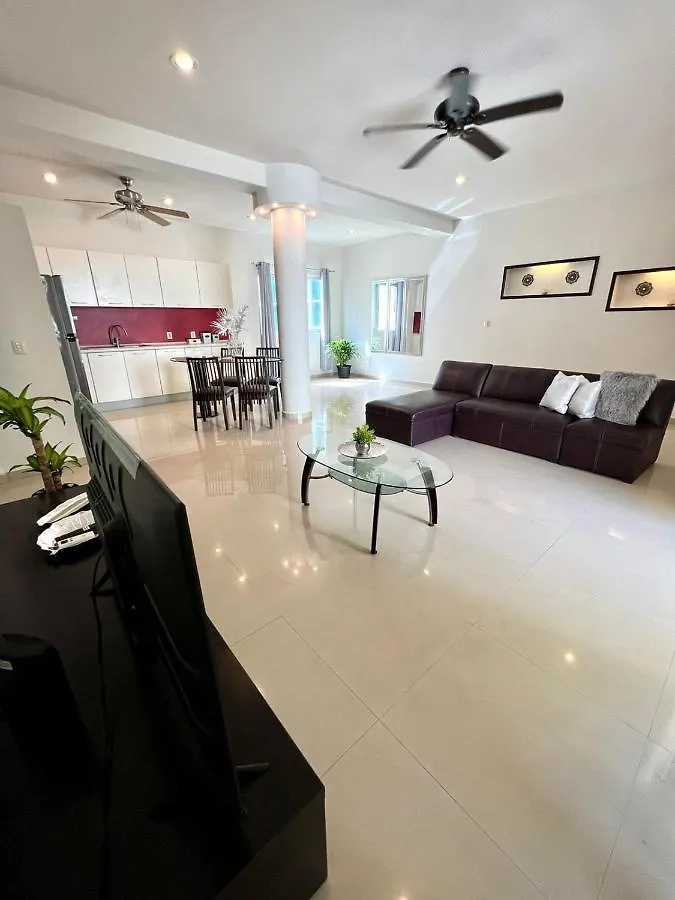 Espacioso Departamento A Unos Metros De Playa Mamitas Y De La Famosa 5Ta Av Playa del Carmen Apartment