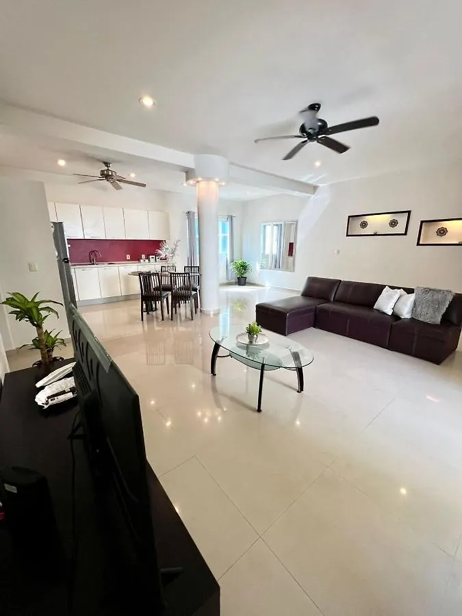 Espacioso Departamento A Unos Metros De Playa Mamitas Y De La Famosa 5Ta Av Playa del Carmen Mexico