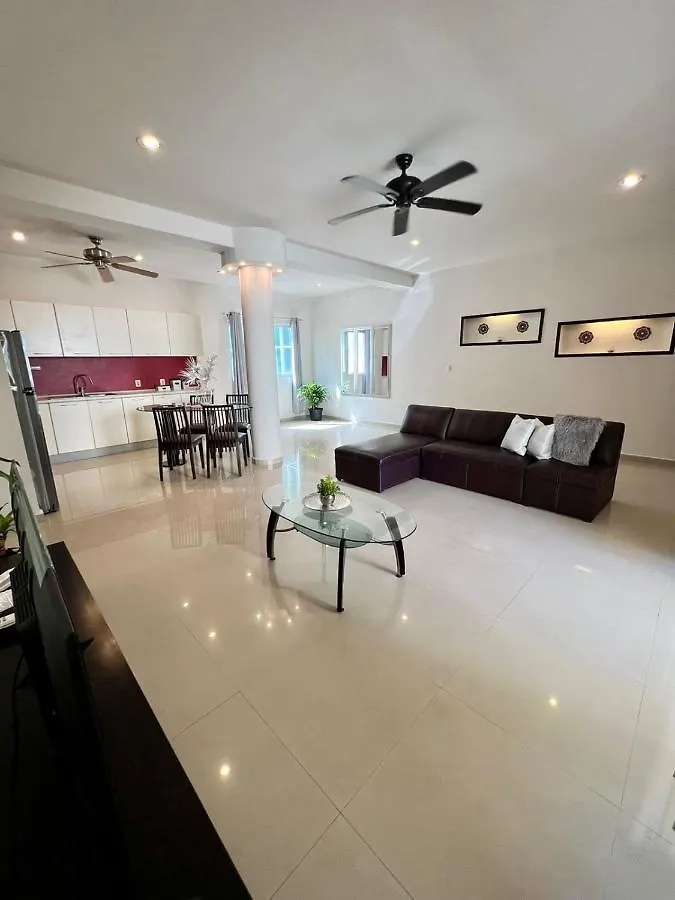 Espacioso Departamento A Unos Metros De Playa Mamitas Y De La Famosa 5Ta Av Playa del Carmen